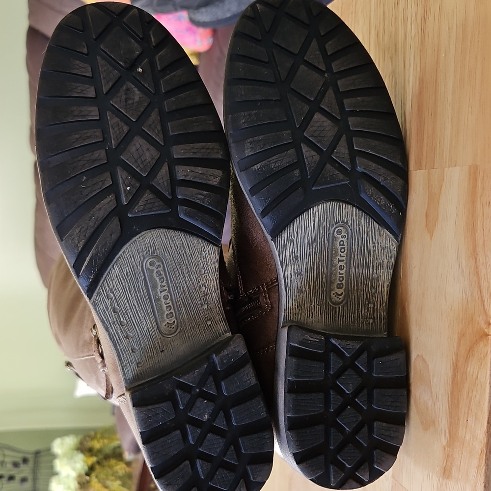 Bare Traps Boots - Picture 7 of 9